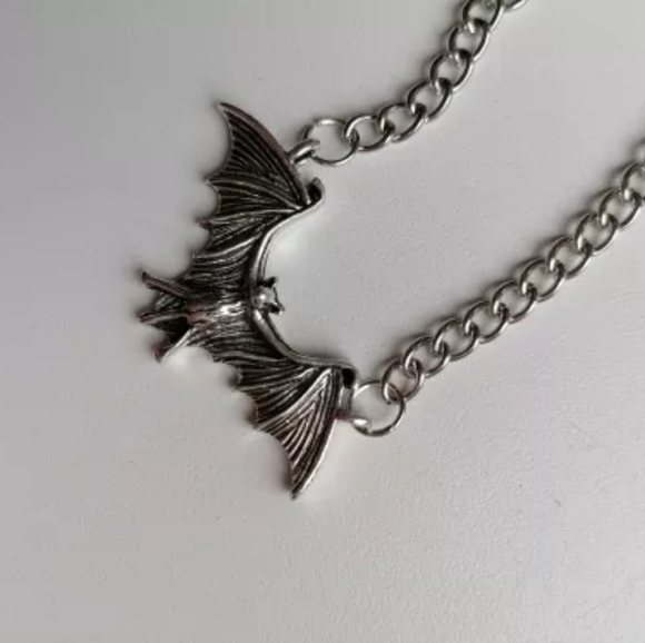 Silver Bat Chunky Chain Choker Necklace - Picture 5 of 5